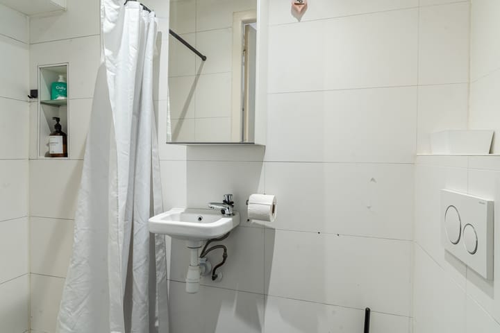 Photo 15 of Petrus Loosjesstraat 6