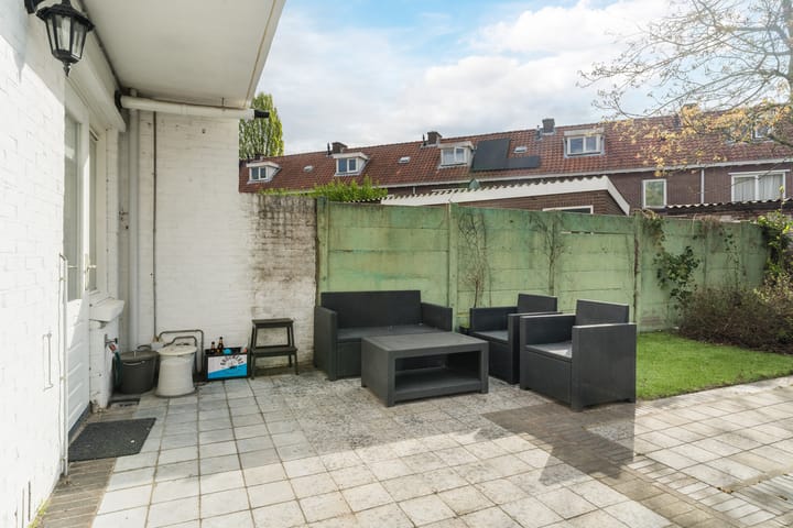 Photo 19 of Petrus Loosjesstraat 6