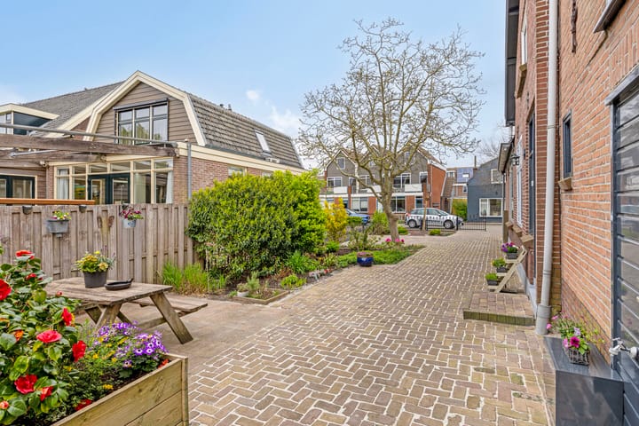 Foto 28 van Zuideinde 68