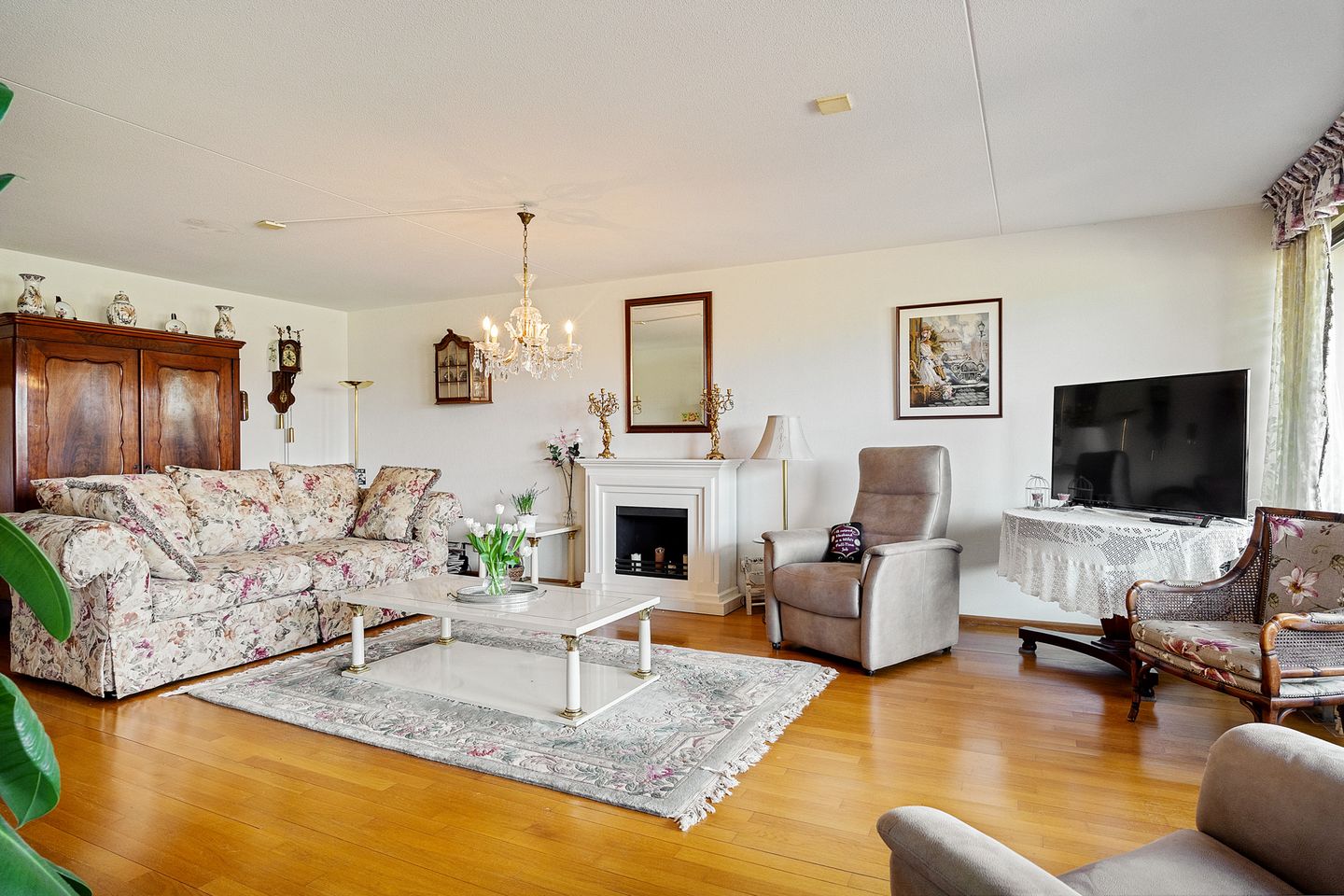 Foto 20 van Essehout 106