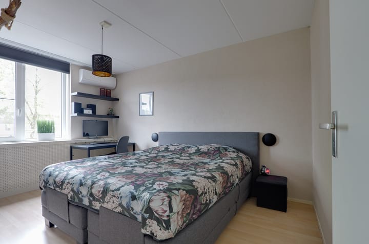 Foto 20 van Middenbree 19