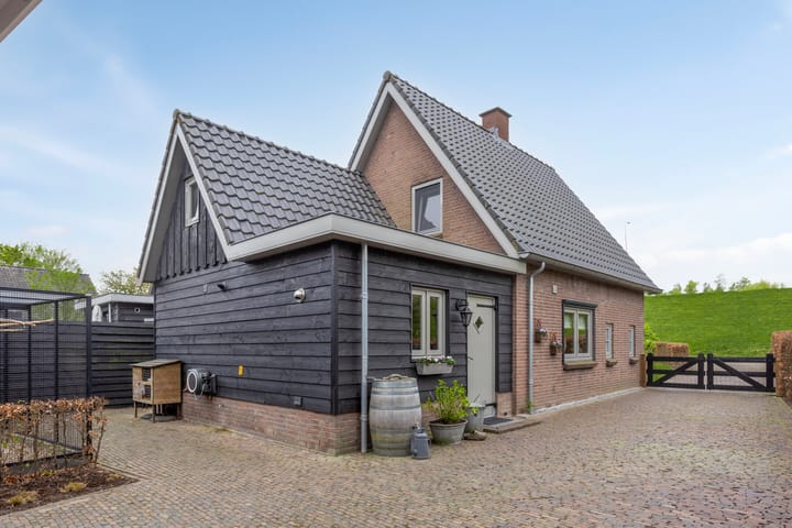 Foto 3 van Waalbandijk 77