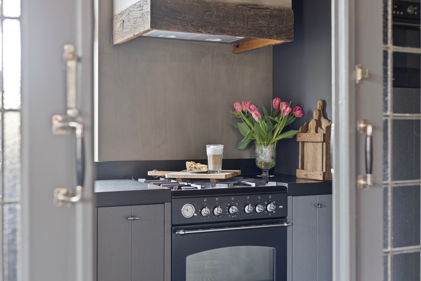 Photo 14 of Waalbandijk 77