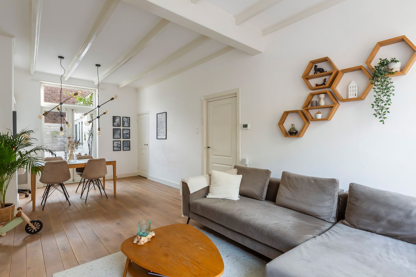 Foto 10 van Oudwijkerdwarsstraat 3