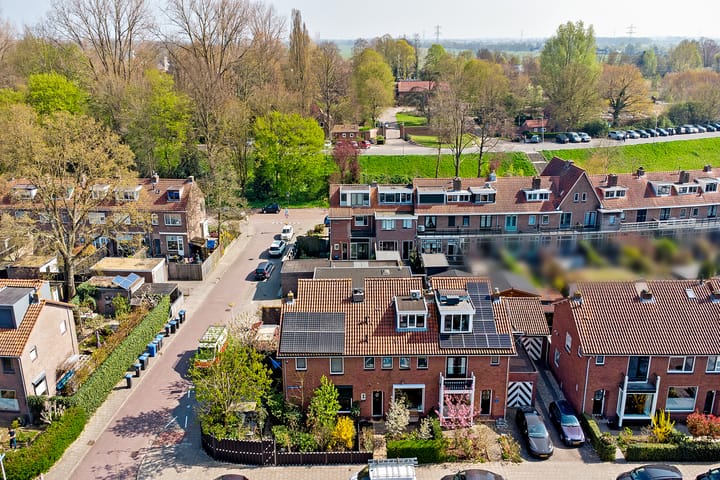 Foto 41 van von Suttnerstraat 26