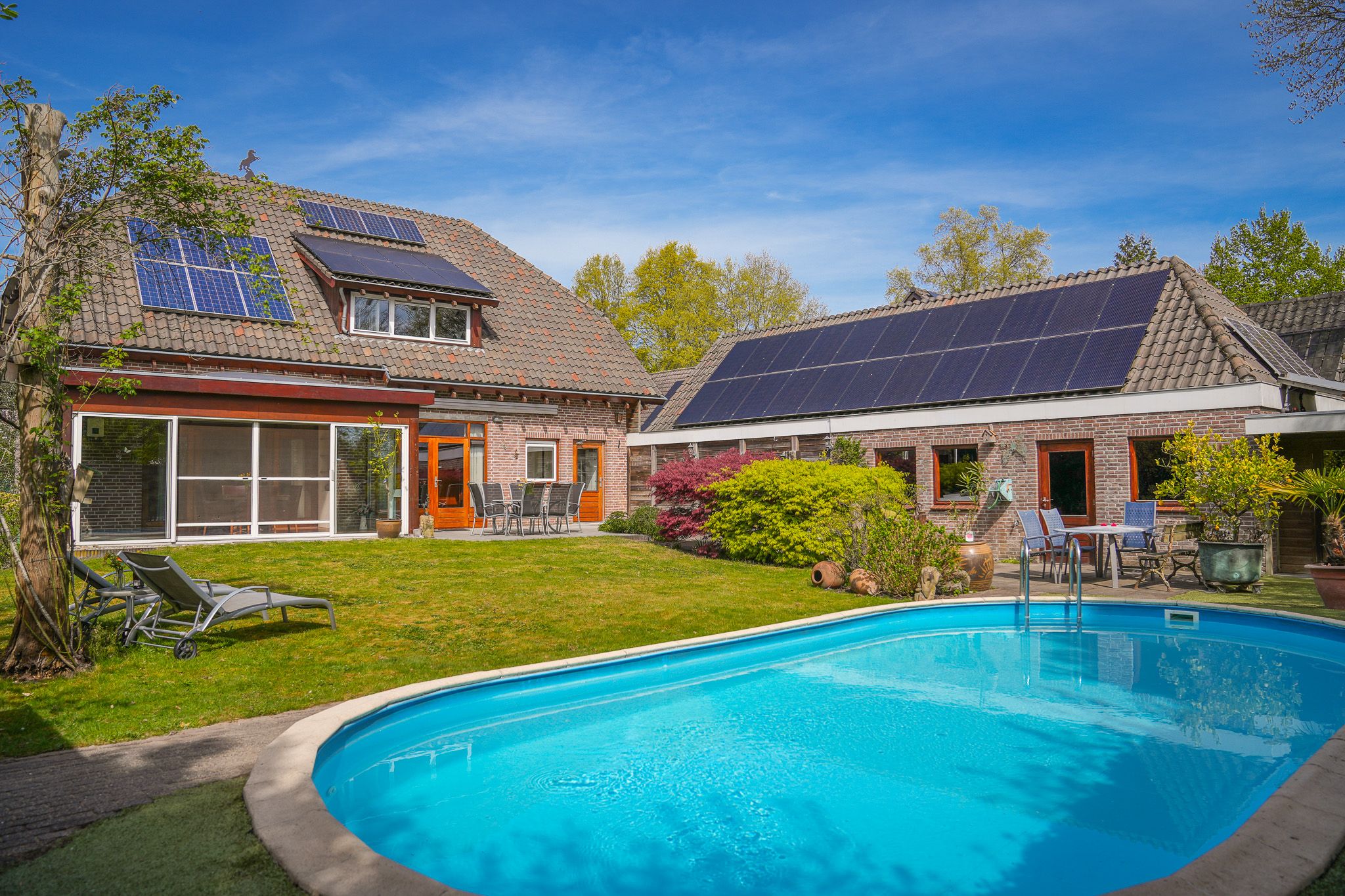 Photo 3 of Rozemarijnhof 9