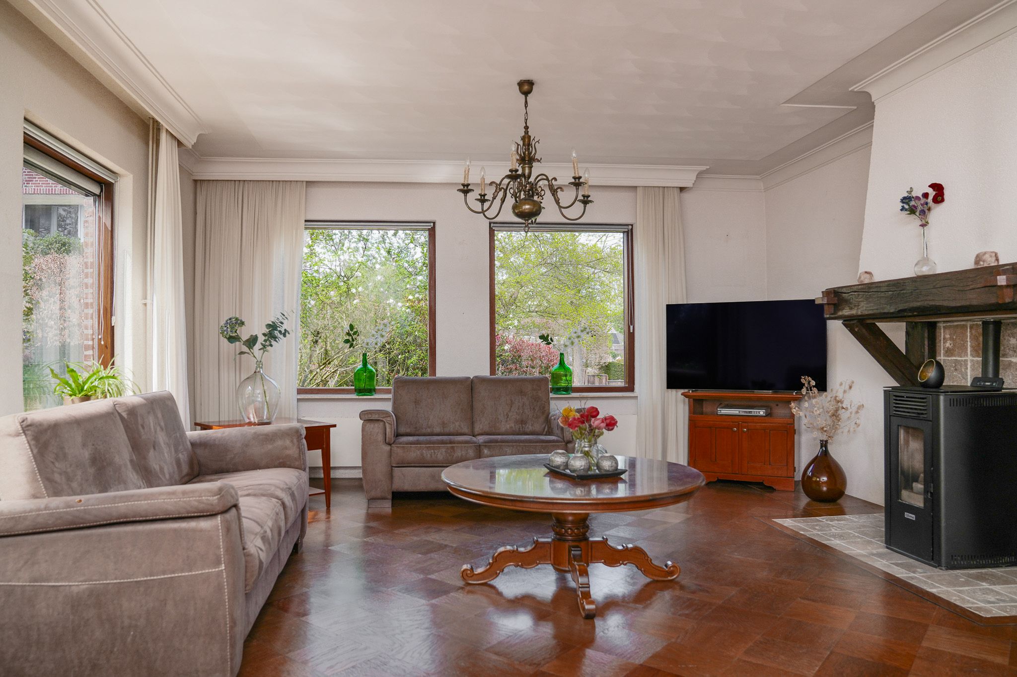 Photo 6 of Rozemarijnhof 9