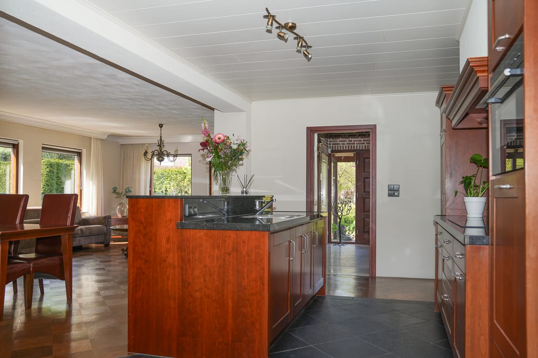 Photo 11 of Rozemarijnhof 9