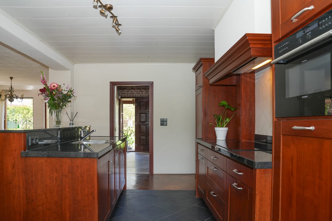 Photo 13 of Rozemarijnhof 9