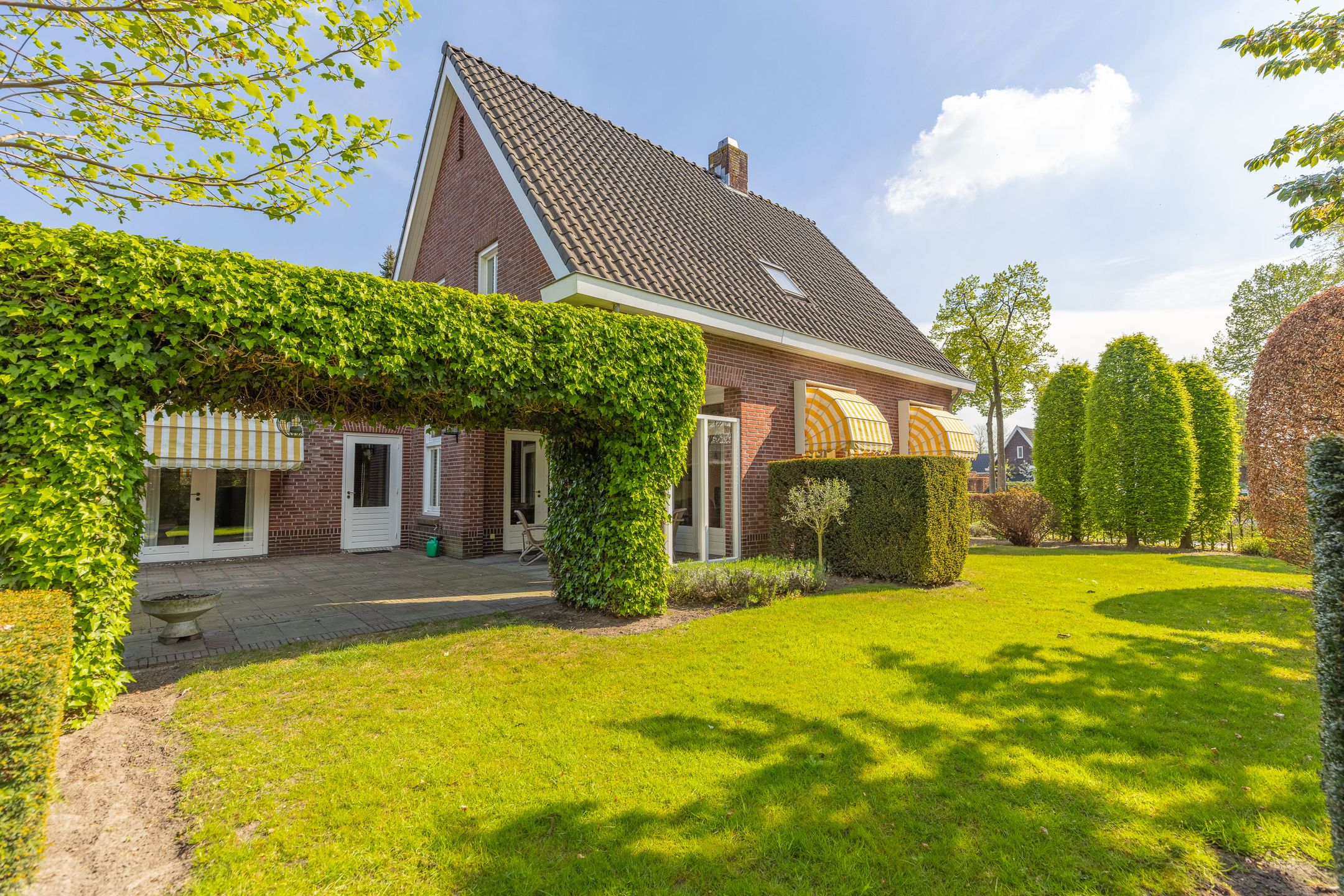 Foto 45 van Bredaseweg 11