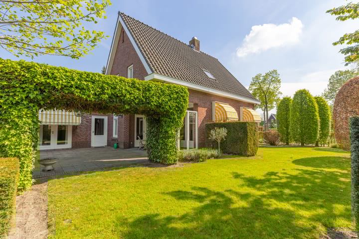 Foto 45 van Bredaseweg 11