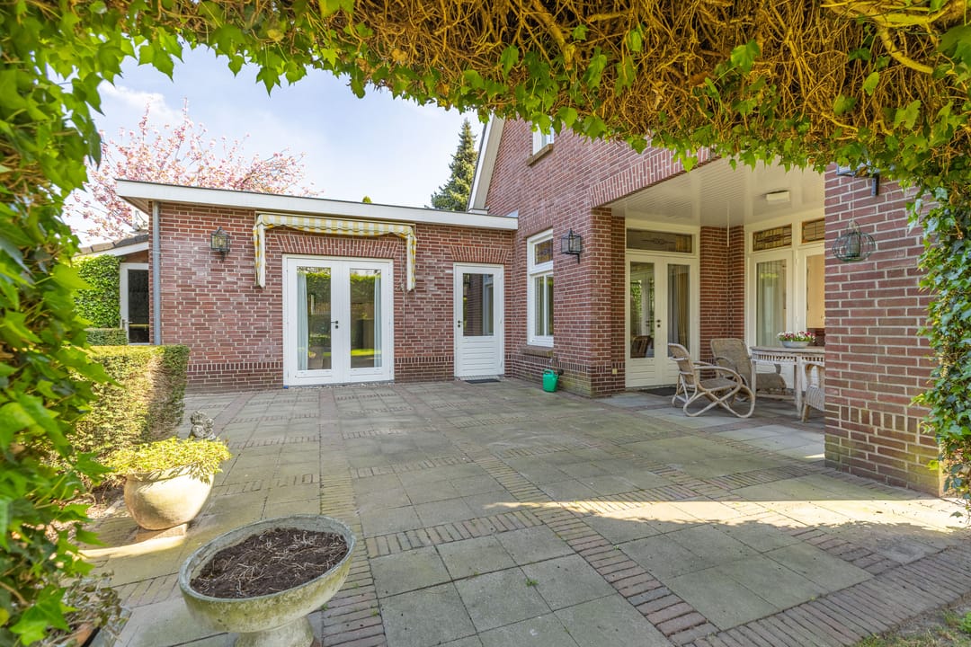 Foto 47 van Bredaseweg 11