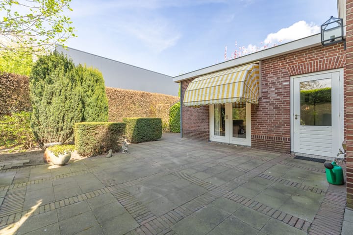 Foto 53 van Bredaseweg 11