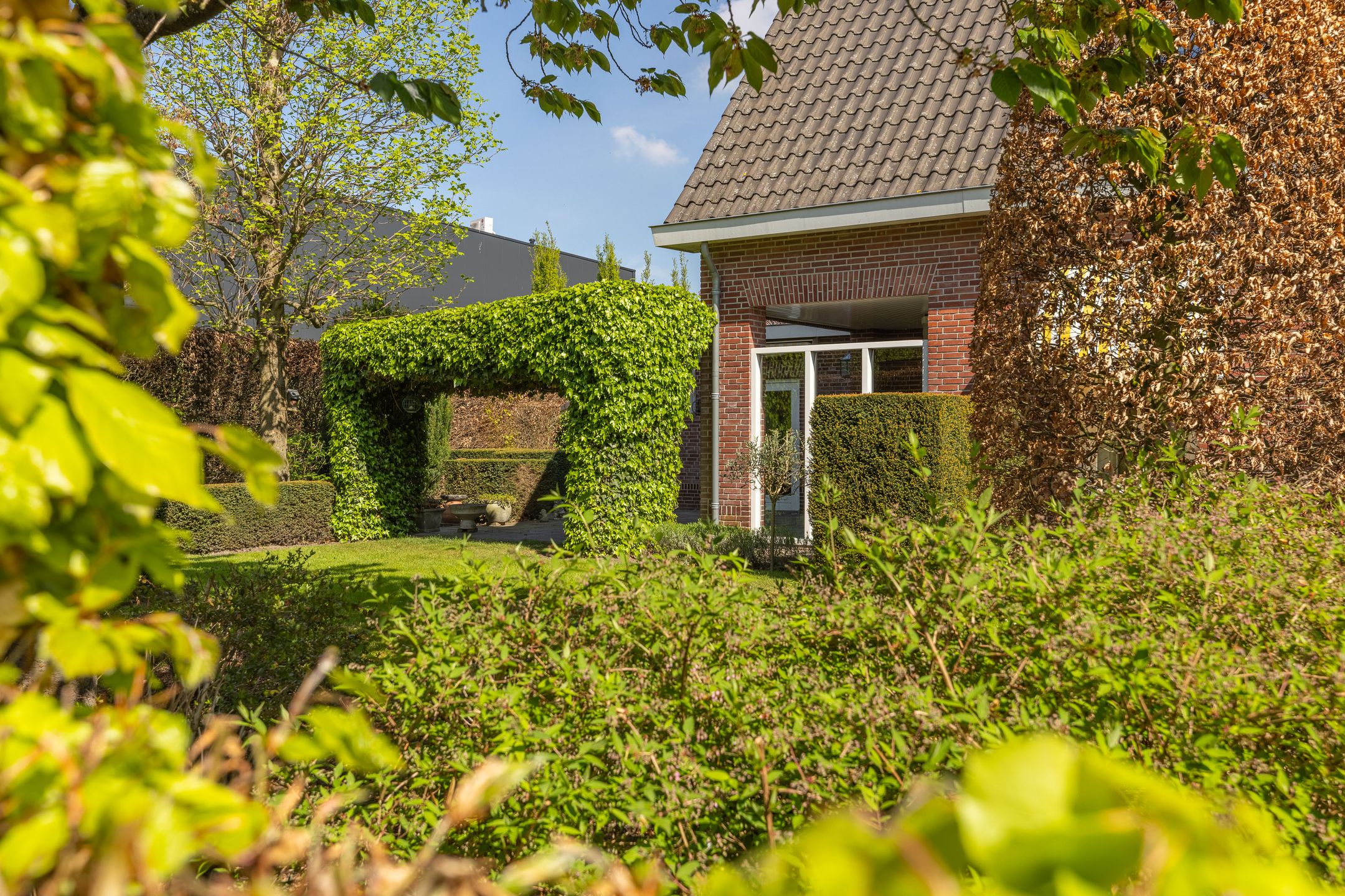 Foto 57 van Bredaseweg 11