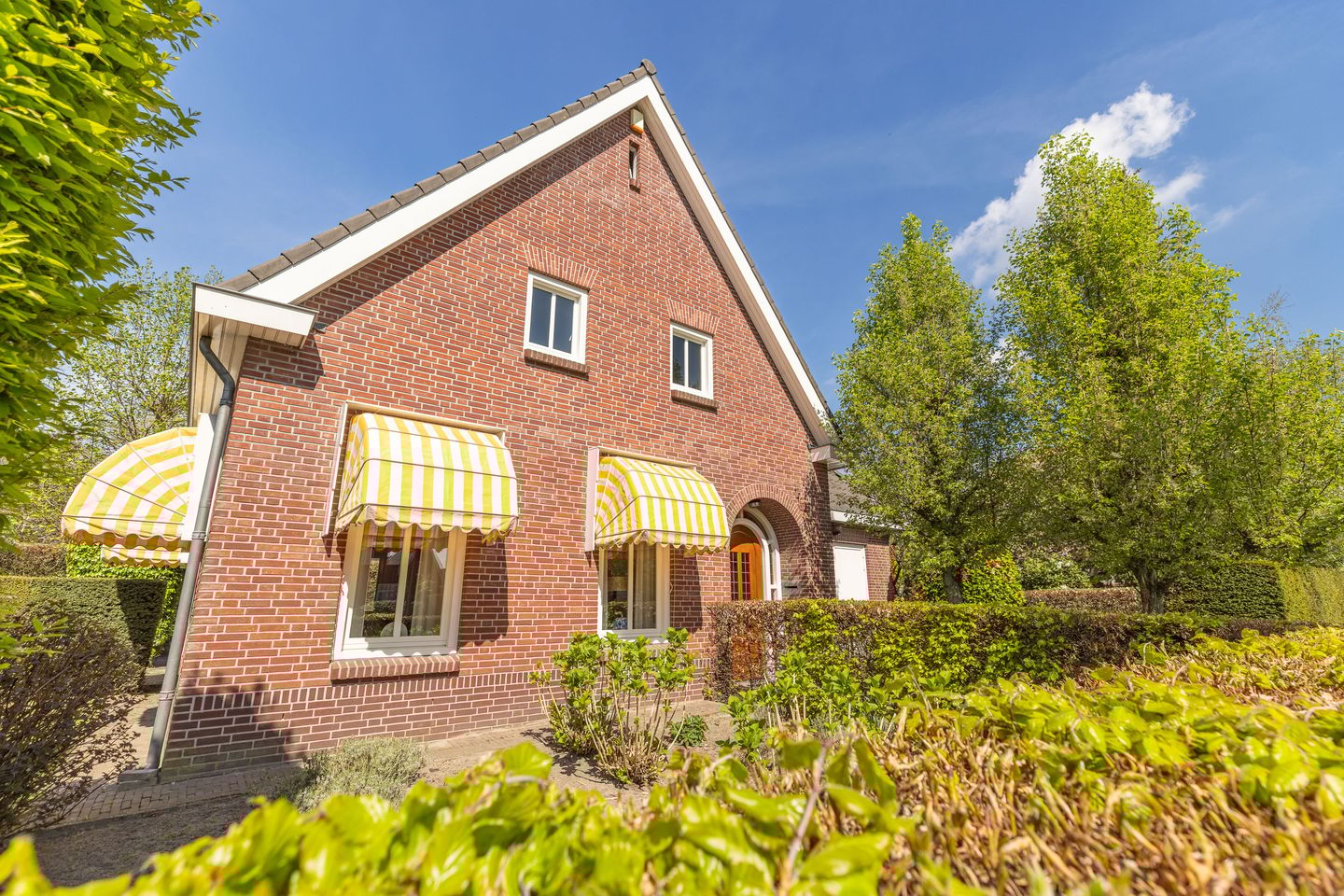 Foto 59 van Bredaseweg 11