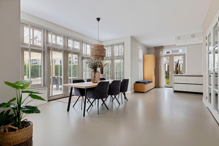 Photo 13 of Oswald Wenckebachstraat 2