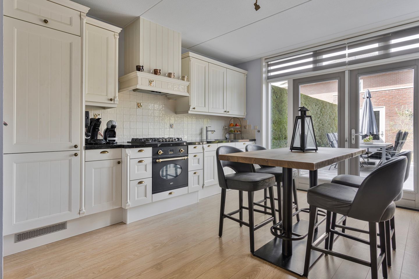 Photo 10 of Alexander de Grotestraat 18