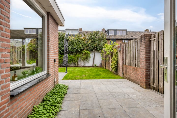 Foto 23 van Van Speykstraat 12