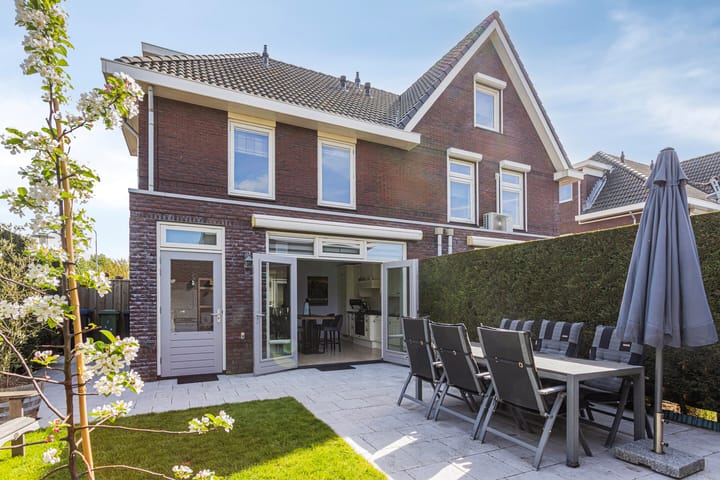 Photo 28 of Alexander de Grotestraat 18