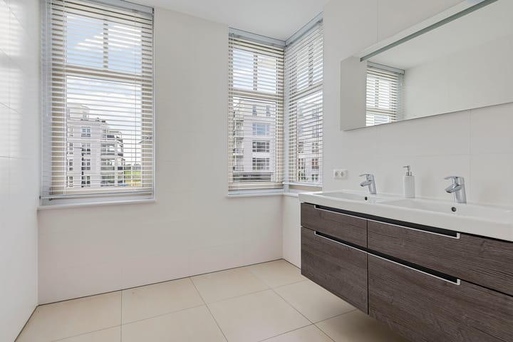 Photo 32 of Oswald Wenckebachstraat 2