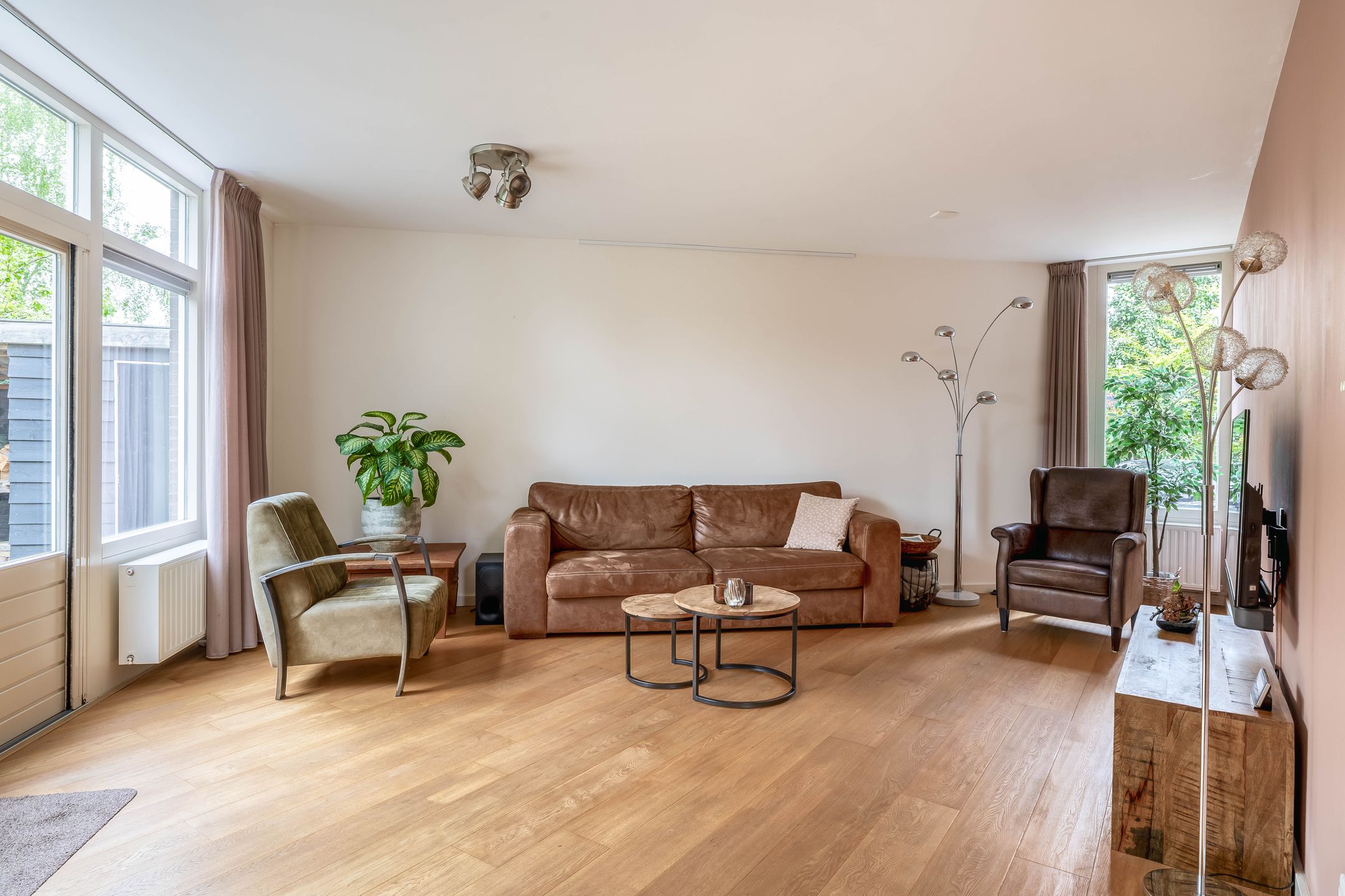 Foto 24 van Pluim-es 98