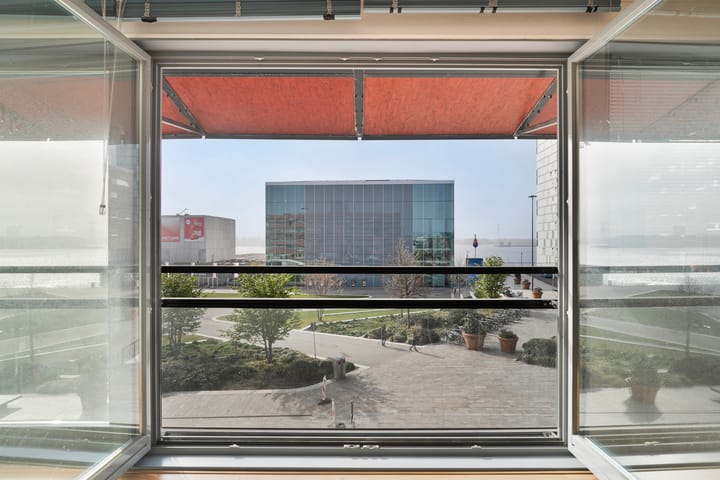 Foto 2 van Esplanade 11