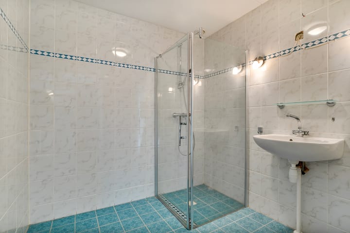 Photo 17 of Esplanade 11