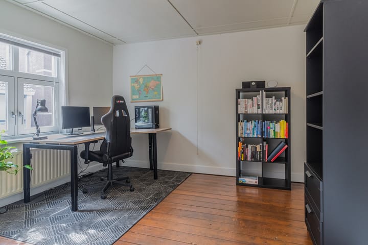 Foto 25 van Molenstraat 2