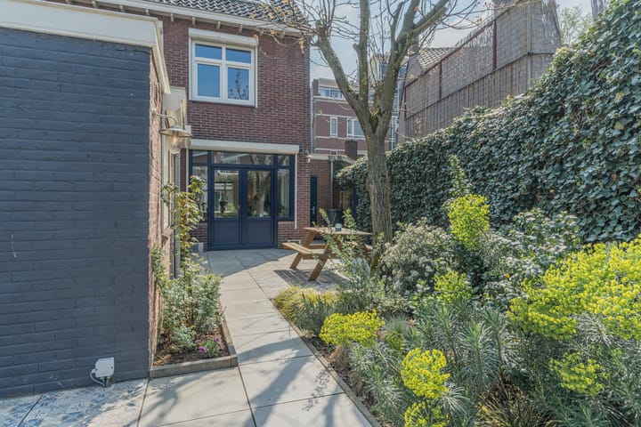 Foto 42 van Molenstraat 2