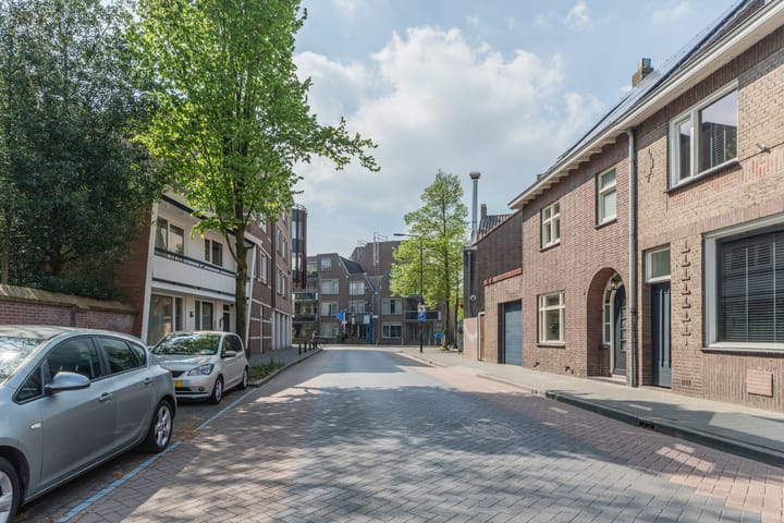 Foto 51 van Molenstraat 2