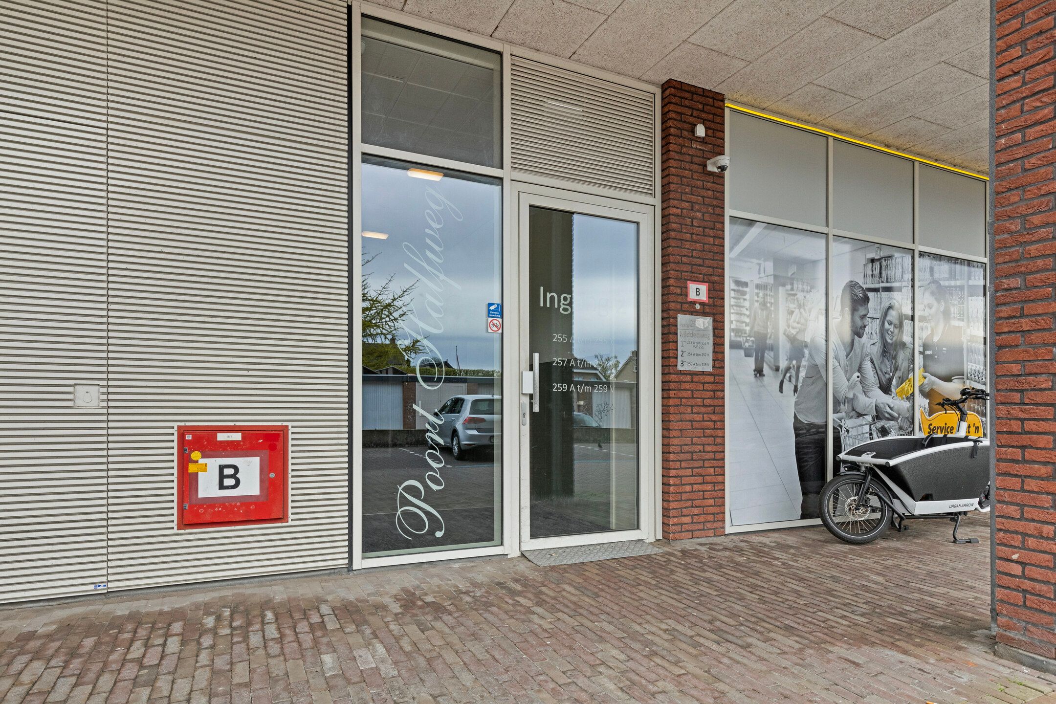 Foto 9 van Middenweg 259-B