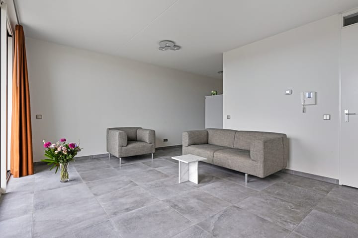 Foto 15 van Middenweg 259-B