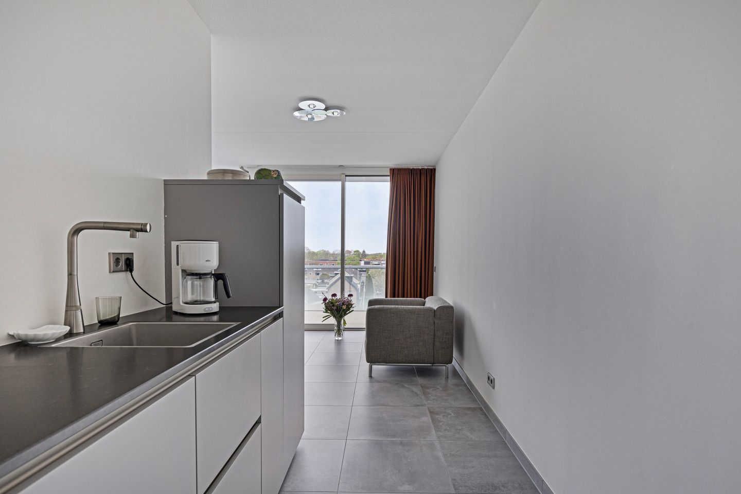 Foto 19 van Middenweg 259-B