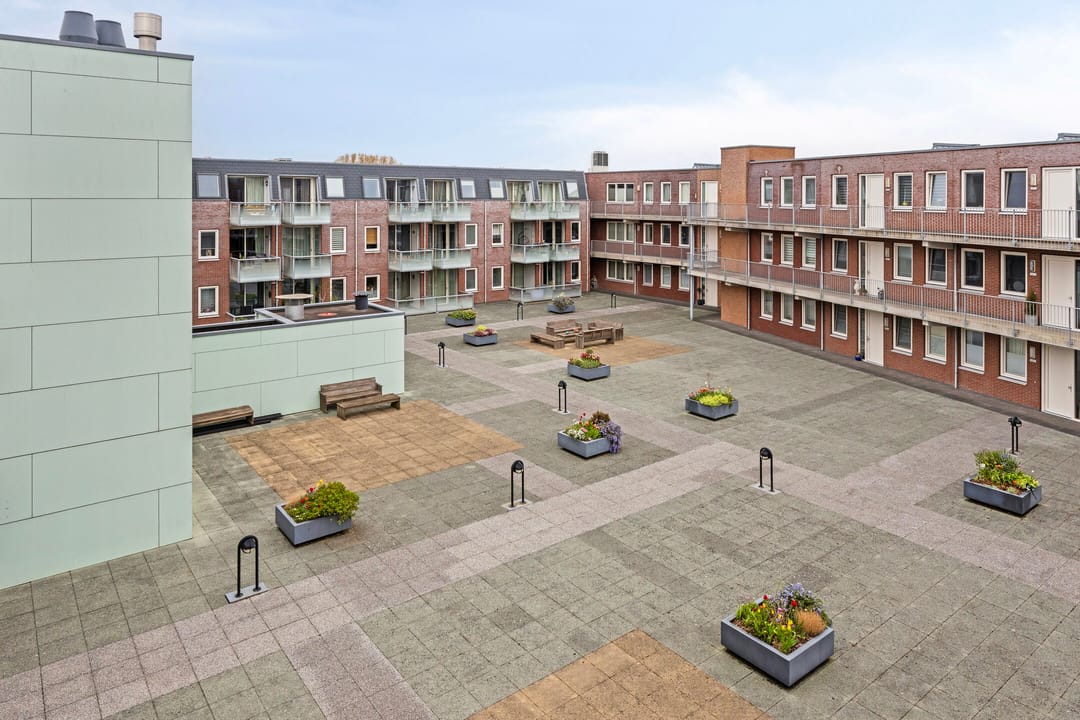 Foto 32 van Middenweg 259-B