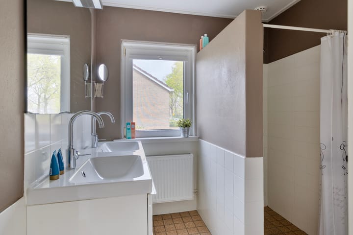 Foto 25 van Veldakkersweg 8