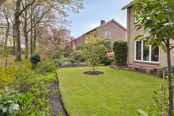 Foto 41 van Veldakkersweg 8