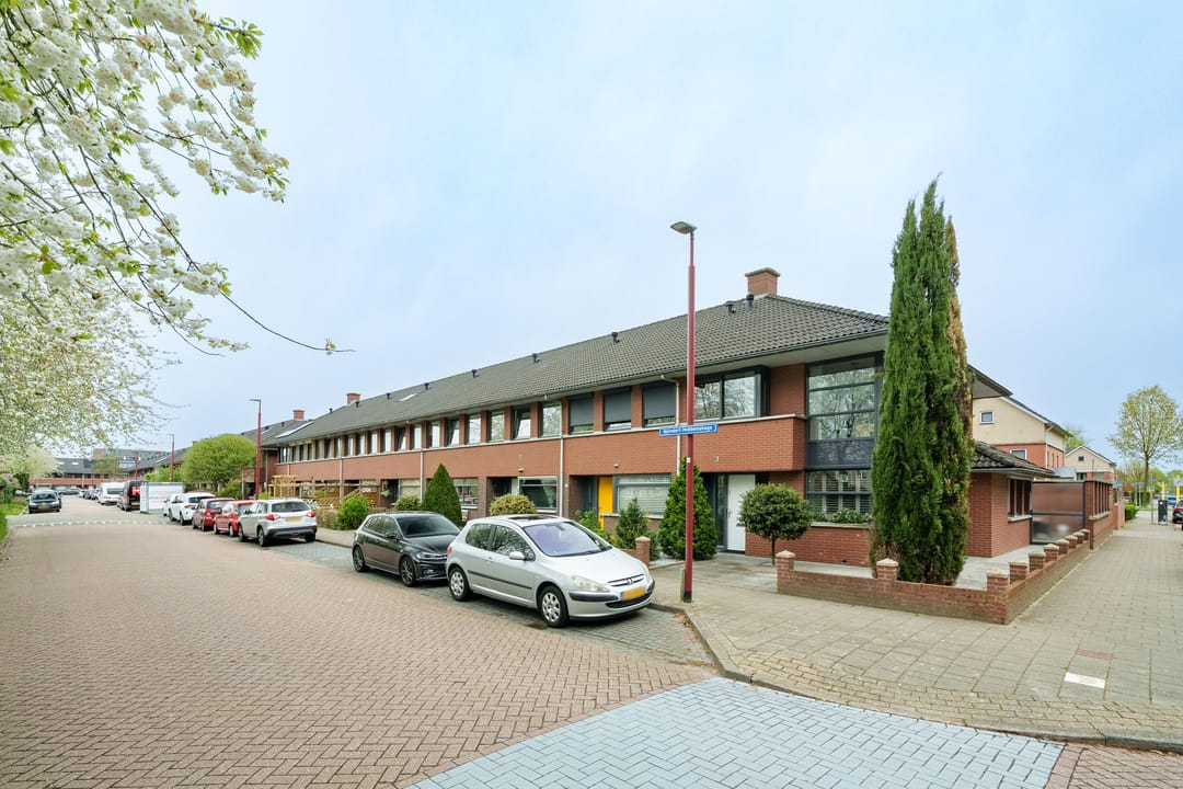 Foto 1 van Meindert Hobbemahage 57