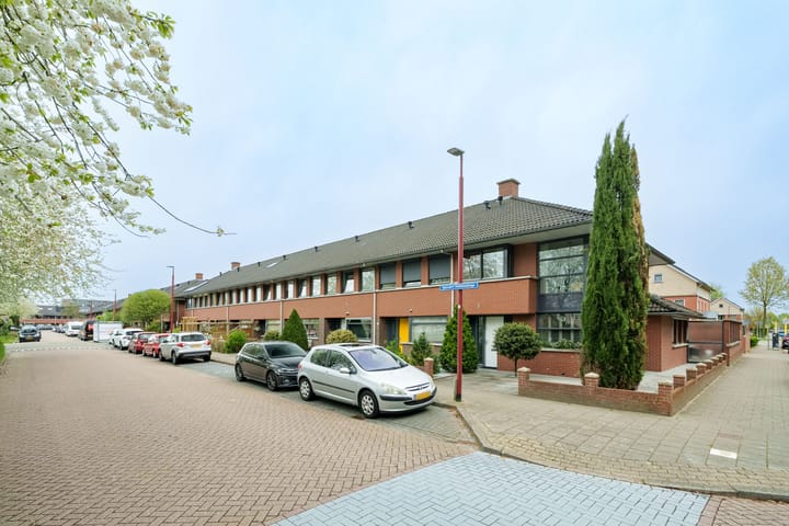 Photo 1 of Meindert Hobbemahage 57