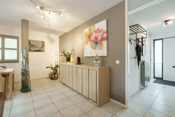 Photo 11 of Meindert Hobbemahage 57