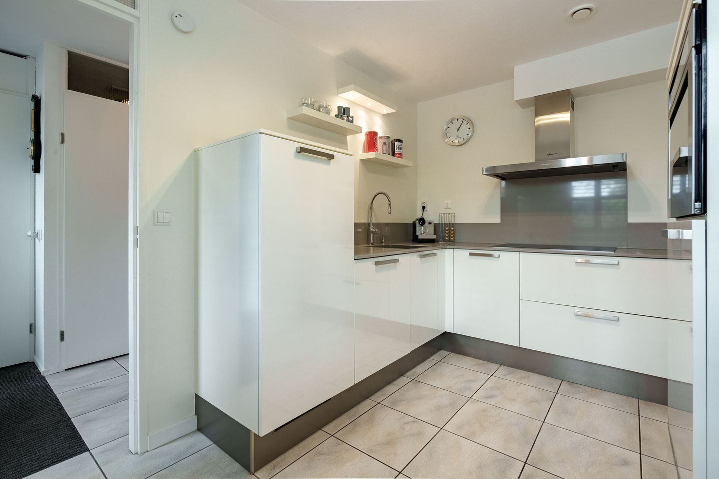 Foto 14 van Meindert Hobbemahage 57