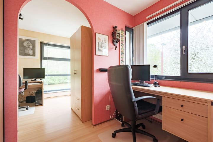 Photo 19 of Meindert Hobbemahage 57