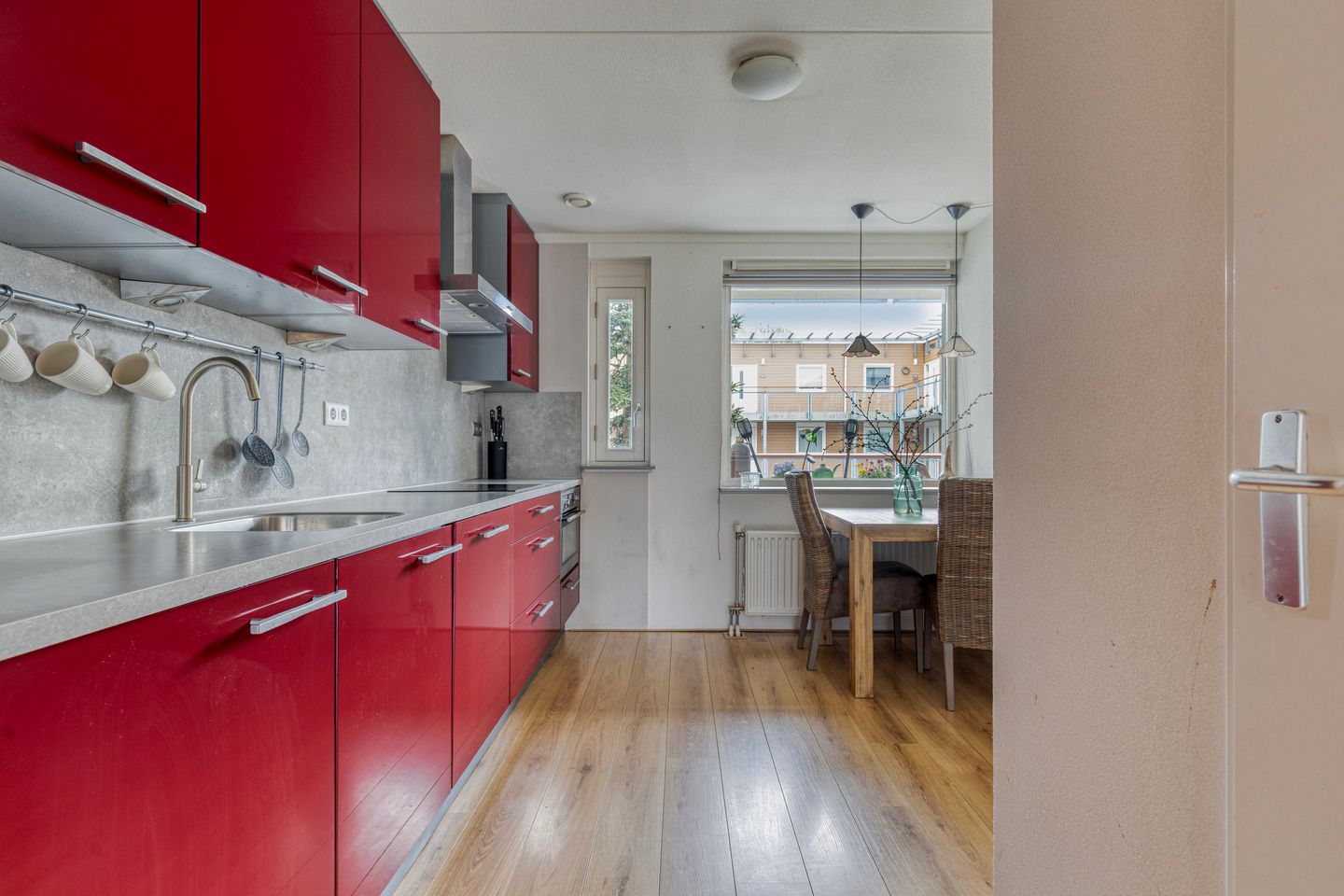 Foto 20 van van Duivenvoordestraat 66