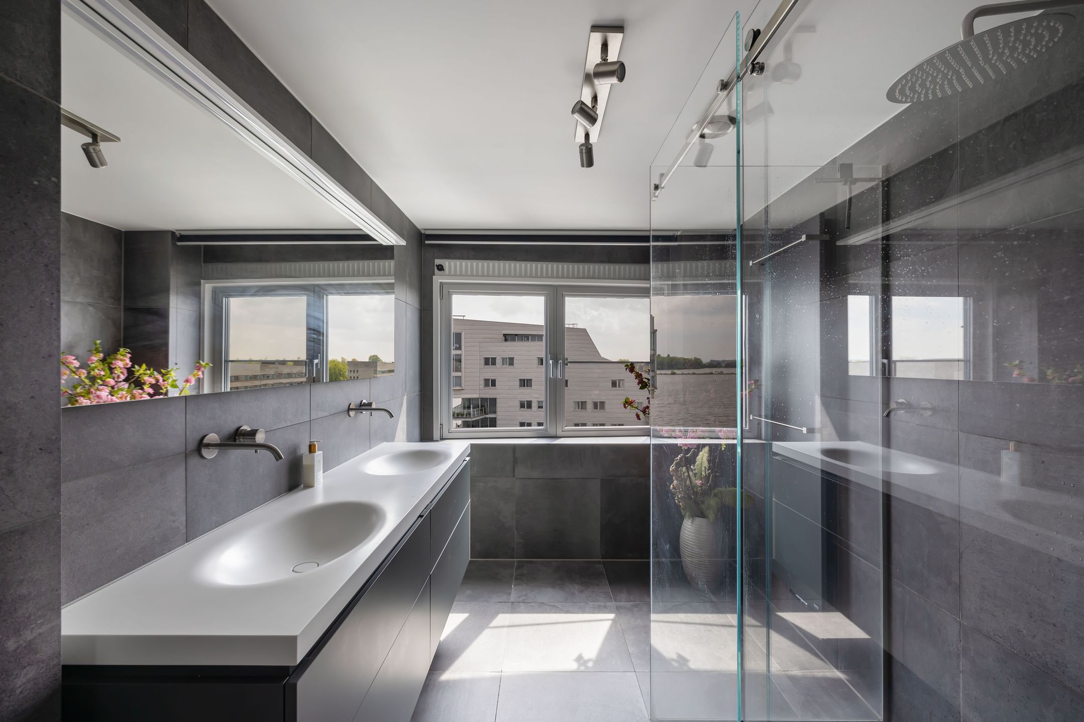 Photo 48 of Gooimeerpromenade 87