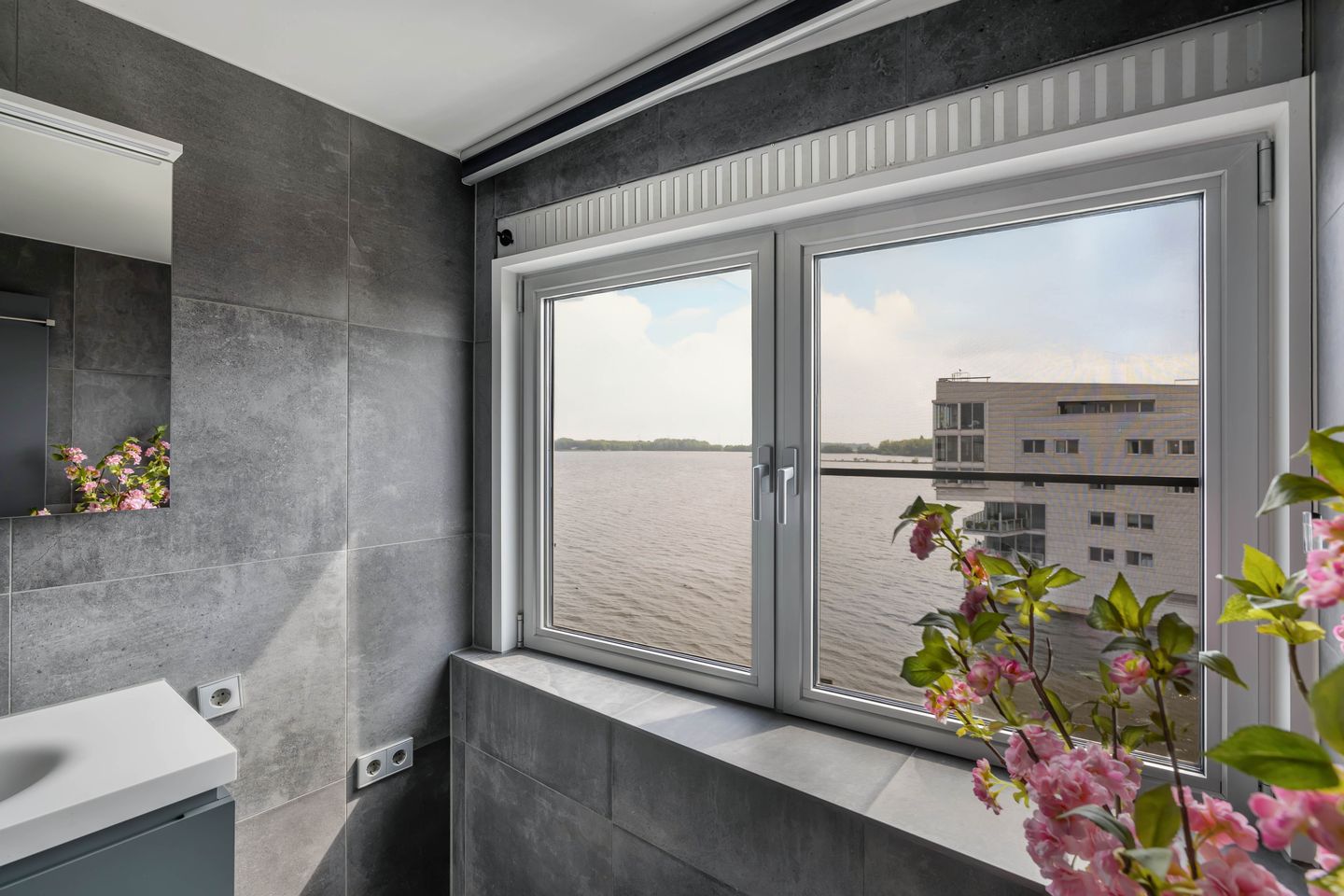 Photo 50 of Gooimeerpromenade 87