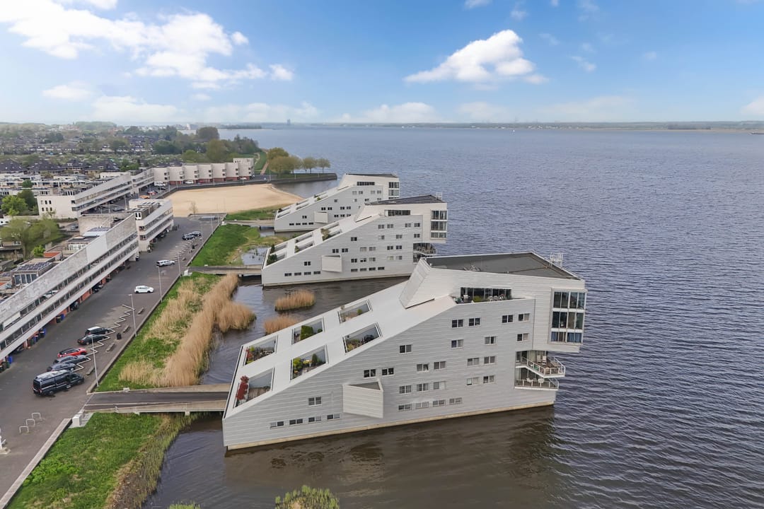 Photo 62 of Gooimeerpromenade 87