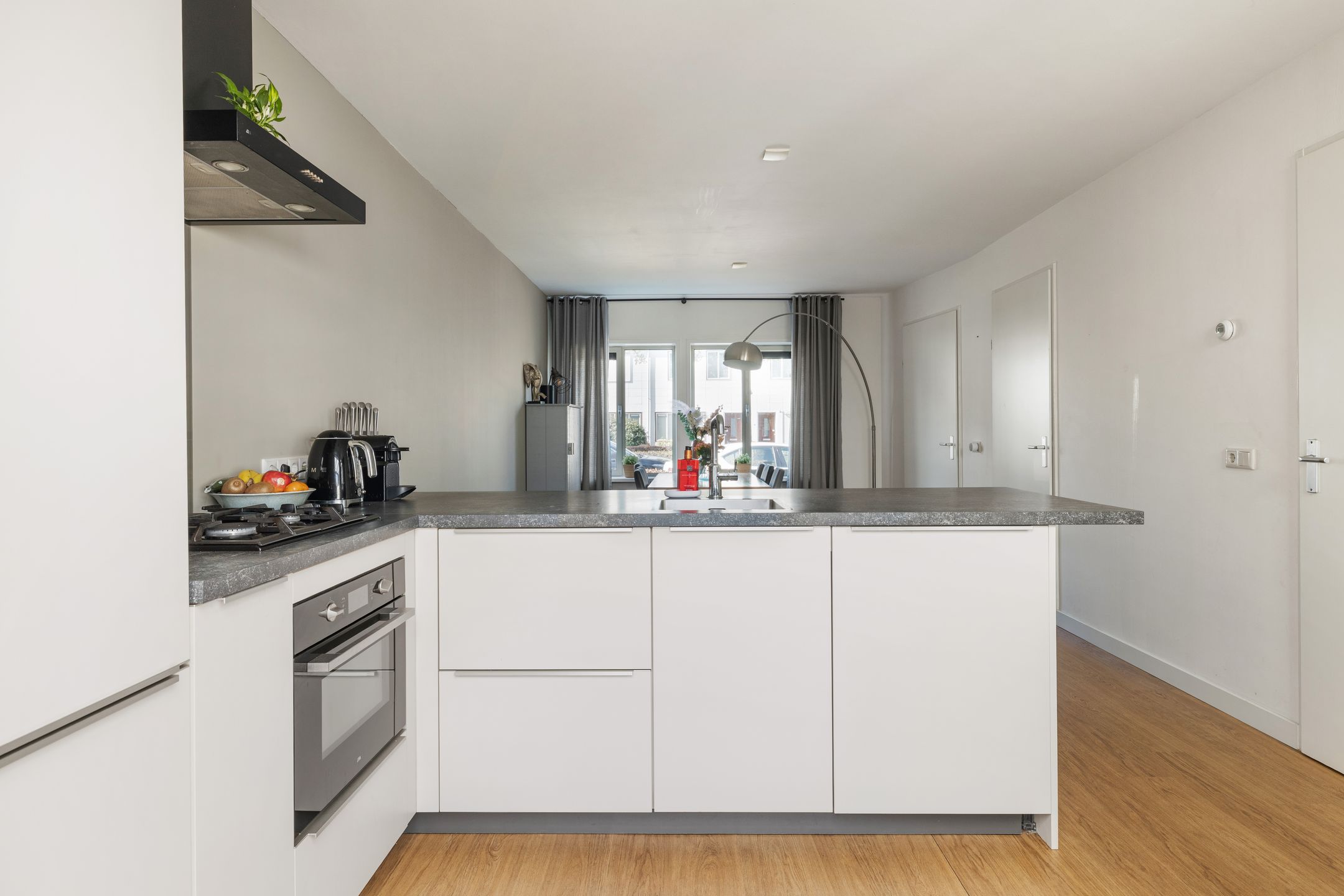 Foto 12 van Veluwestraat 4