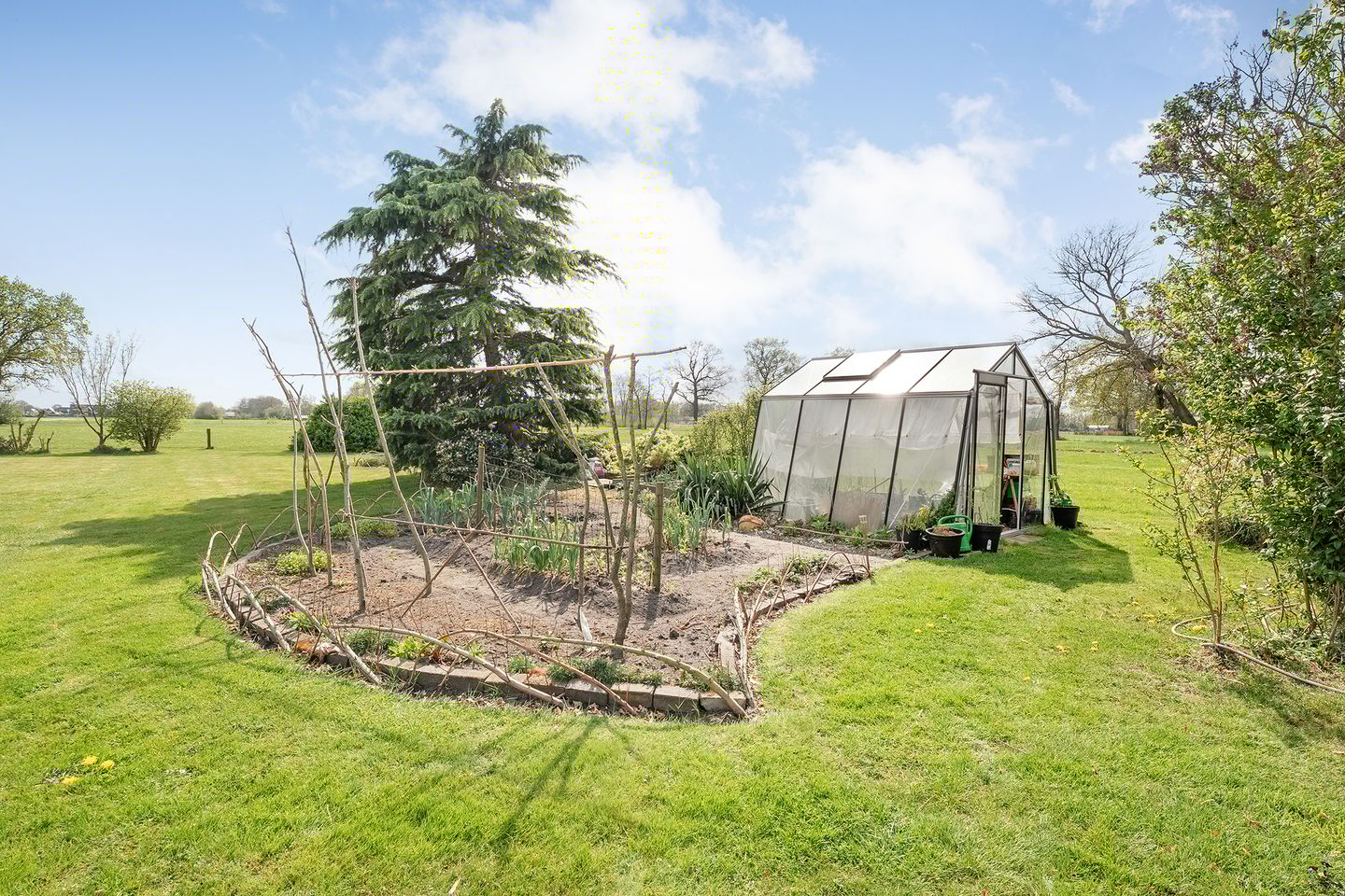 Foto 50 van BH Spijkerweg 9