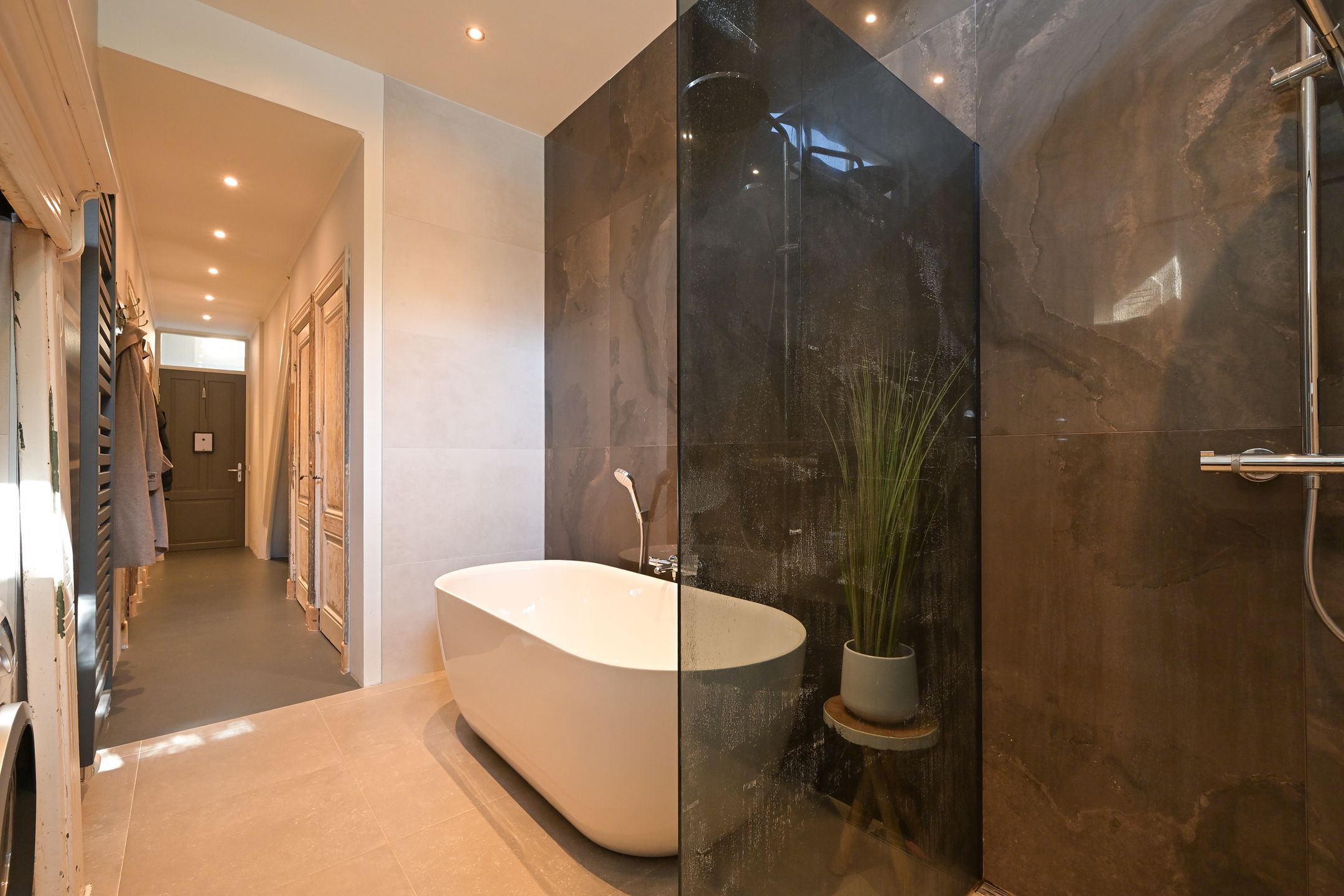 Foto 33 van Laan van Meerdervoort 374