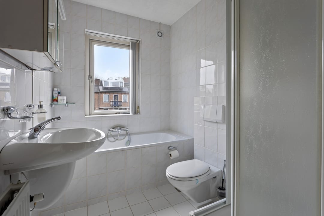 Foto 16 van Leeuwstraat 33