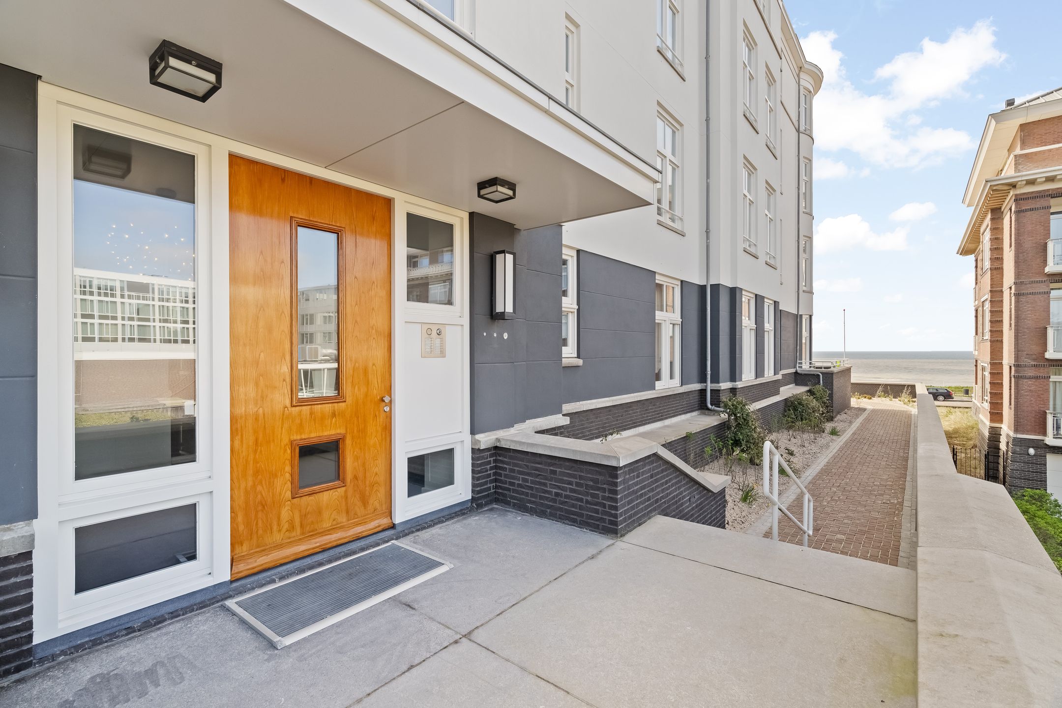 Photo 6 of Koningin Astrid Boulevard 29-A